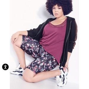 NWT - Zim & Zoe (From Avenue) Bike Short with Brushstrokes Print Sz. 30/32 (5x)